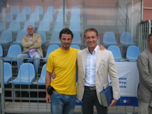 Emanuele Cesaretti con l'arbitro internazionale Paolo Valeri